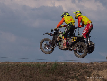 Moto-Cross
